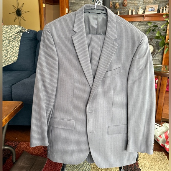 Kenneth Cole New York Men’s Suit - Picture 1 of 6